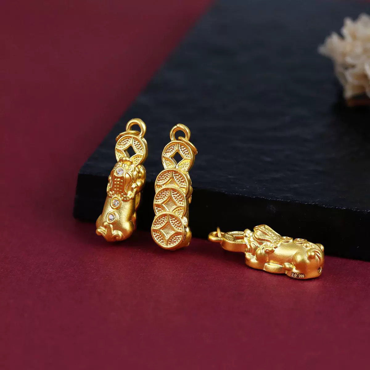 【Best for Abundance Improvement in 2025】Exquisite Feng Shui Pixiu Pendant with Chain, Luxury Gift