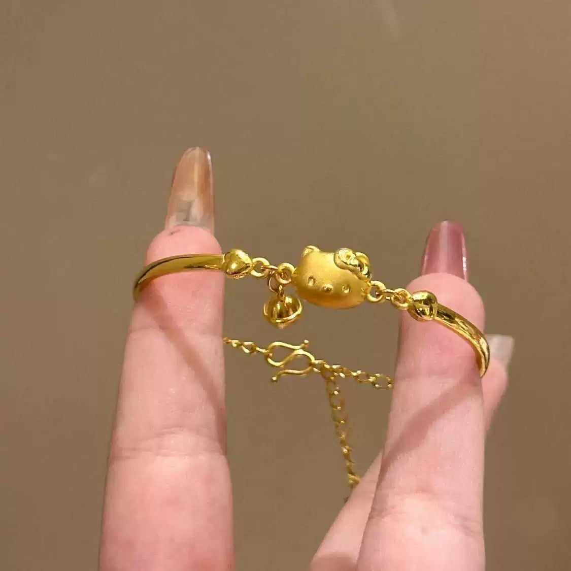 【Today's Low Price 19.99】Gold Plated Hello Kitty Cute Cat Bracelet Pendant Girl Gift Rerhy