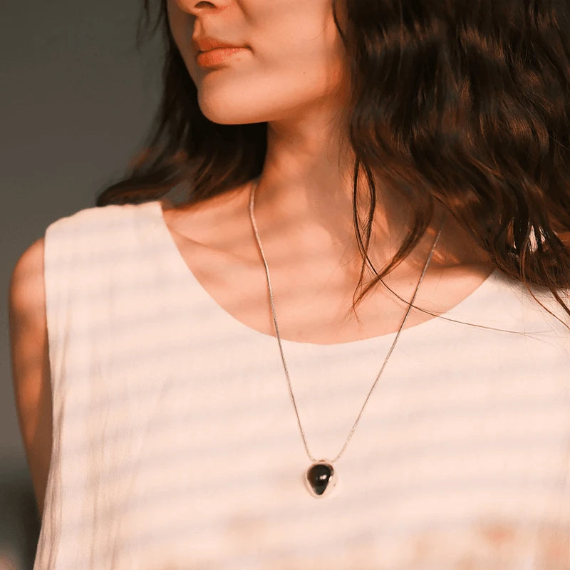 Original Minimalist Retro Light Luxury Design Snake Egg Necklace - Sweater Chain Rerhy